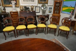 6 krásnych starožitných stoličiek